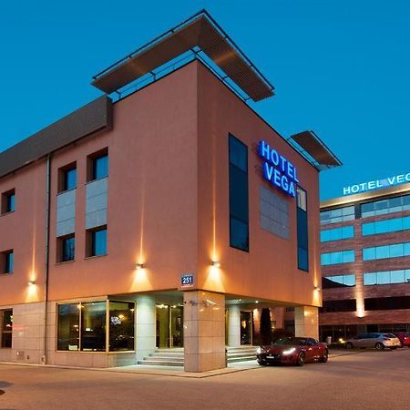 Business Hotel Vega Вроцлав Экстерьер фото